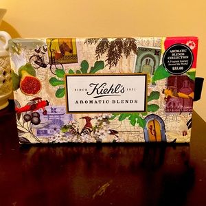 Kiehl’s Aromatic Blends fragrance gift set.